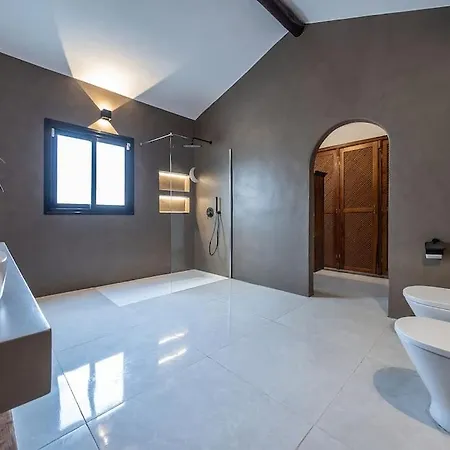 Casa De La Luna * Tías