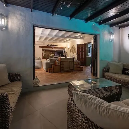 Casa De La Luna * Tias