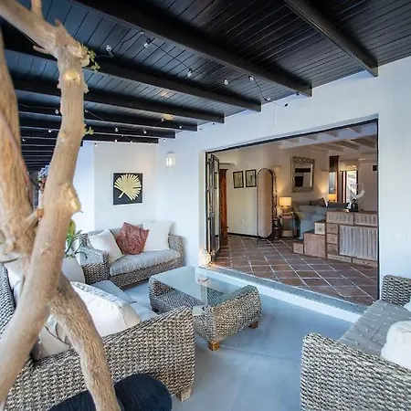 Casa De La Luna Villa